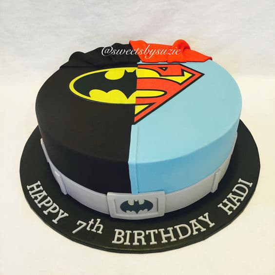 کیک سوپرمن و بتمن